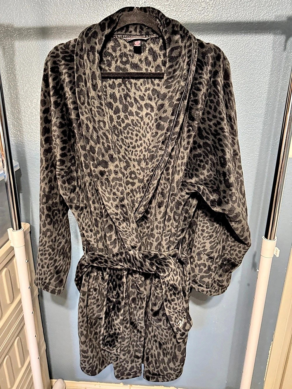 Victoria's Secret Leopard Print Robe XL/XXL